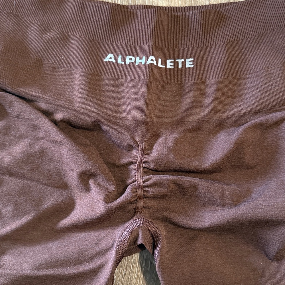 Alphalete Women's Chocolate Bike Shorts - Picture 2 of 5